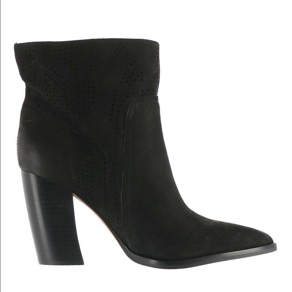 Vince Camuto Shoes - NWT Vince Camuto Black Catheryna size 5
